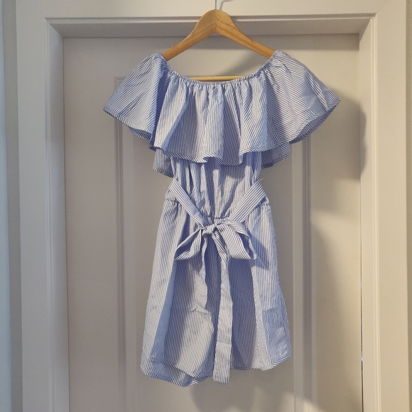 Pinstripe off the shoulder romper - Picture 1 of 4